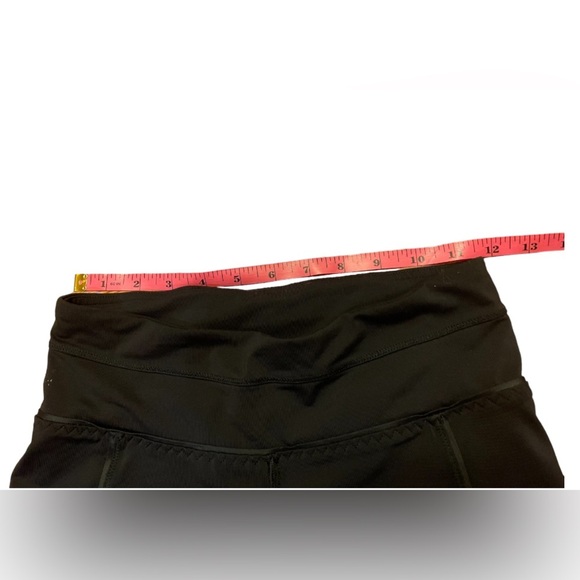 Lululemon women’s black leggings with mesh cutout sides size 4 - Picture 8 of 9